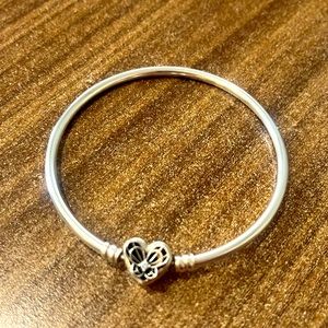 Pandora butterfly bracelet in very good condition